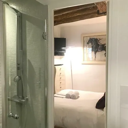 Studio Rue Tronchet Apartamento *